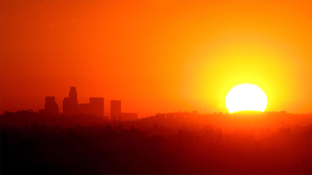 http://www.nbclosangeles.com/news/local/SoCal-Weather-LA-Heat-Record-High-Temperatures-Los-Angeles-Forecast-Southern-California-Heat-Wave-259210691.html